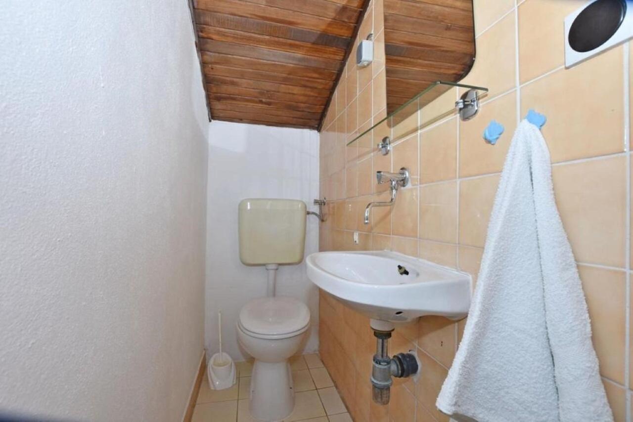 Apartment Rene Omiš Exteriör bild
